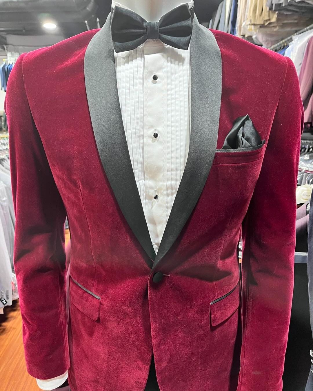 Men's Suit & Tux gallery photo