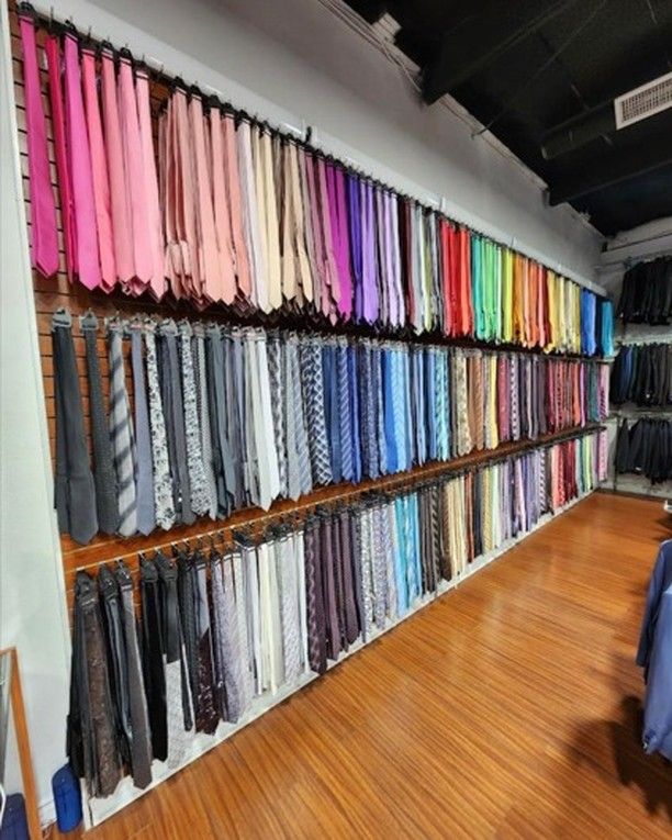 Men's Suit & Tux gallery photo