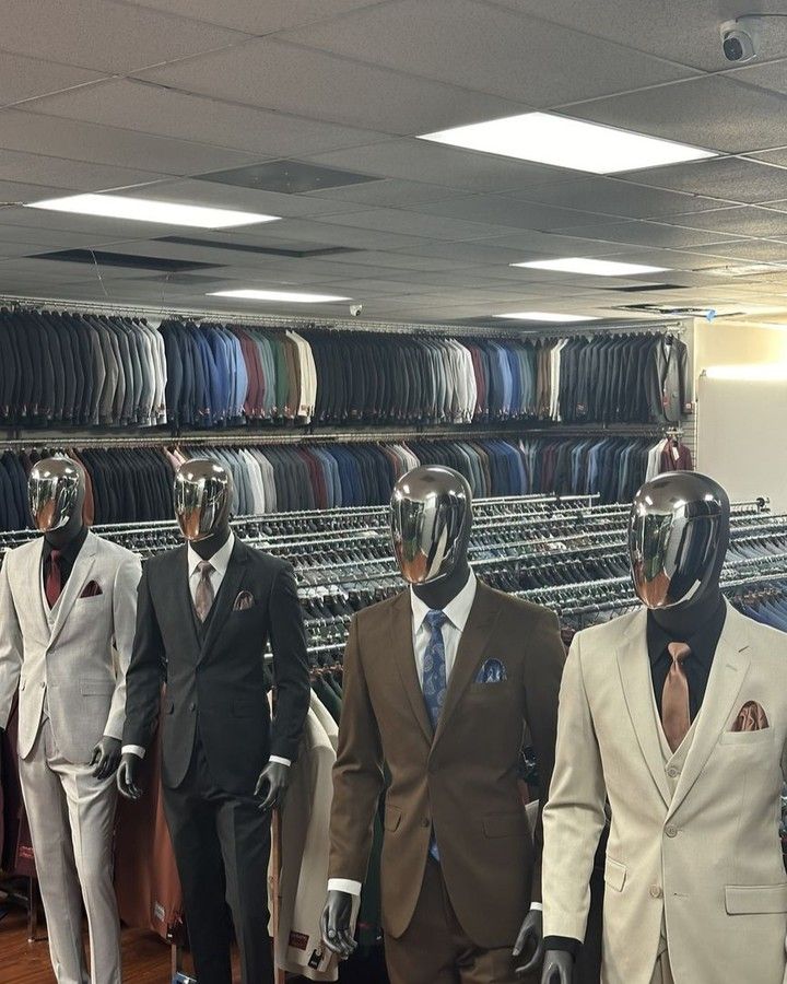 Men's Suit & Tux gallery photo